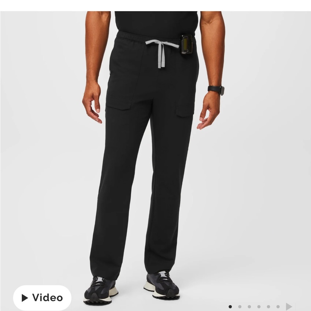 Men's Figs is Smith Cargo Scrub Pants